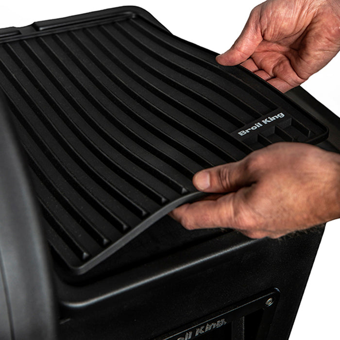 Broil King Side Shelf Mat Silicone 13.75" x 10.75" w/ Magnets 60007